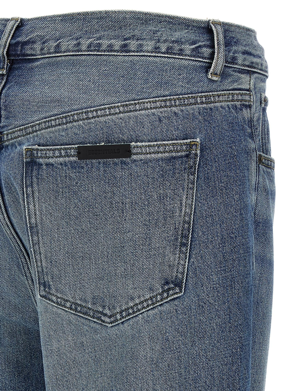 Fear of God Essentials Jeans met vijf zakken – Middenblauw