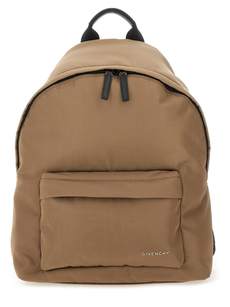 Givenchy Essential U Rugzak – Bruin