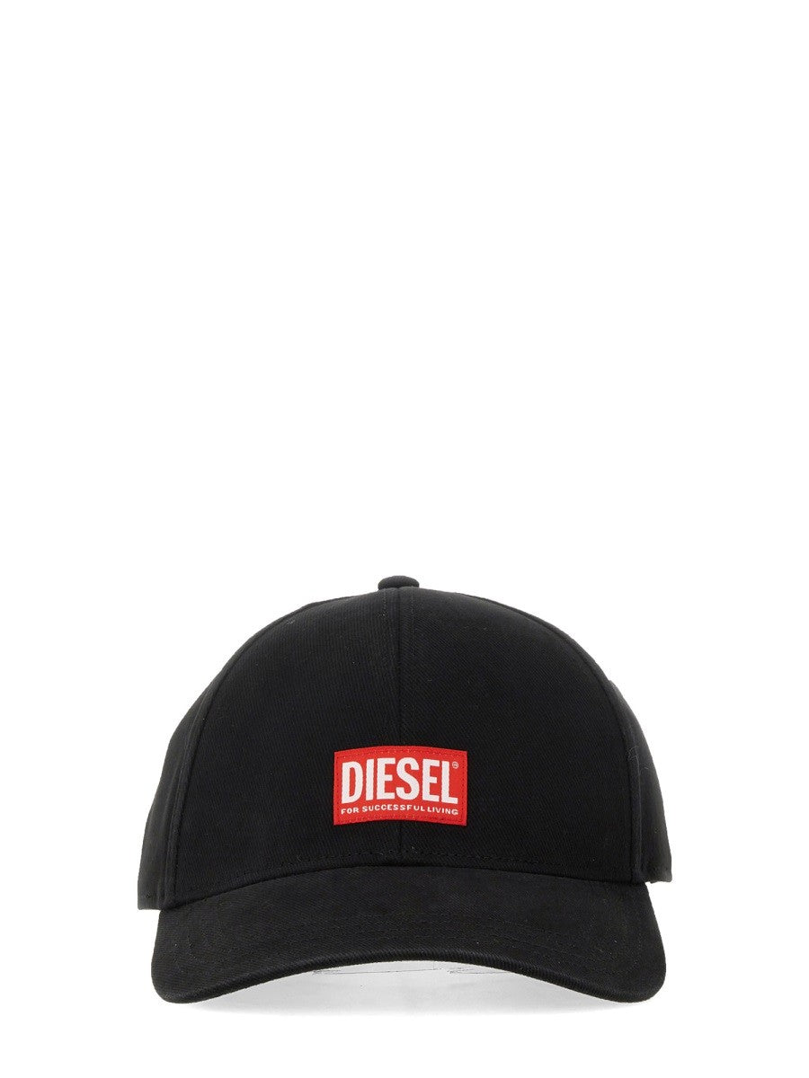 Diesel Pet met logopatch – Zwart