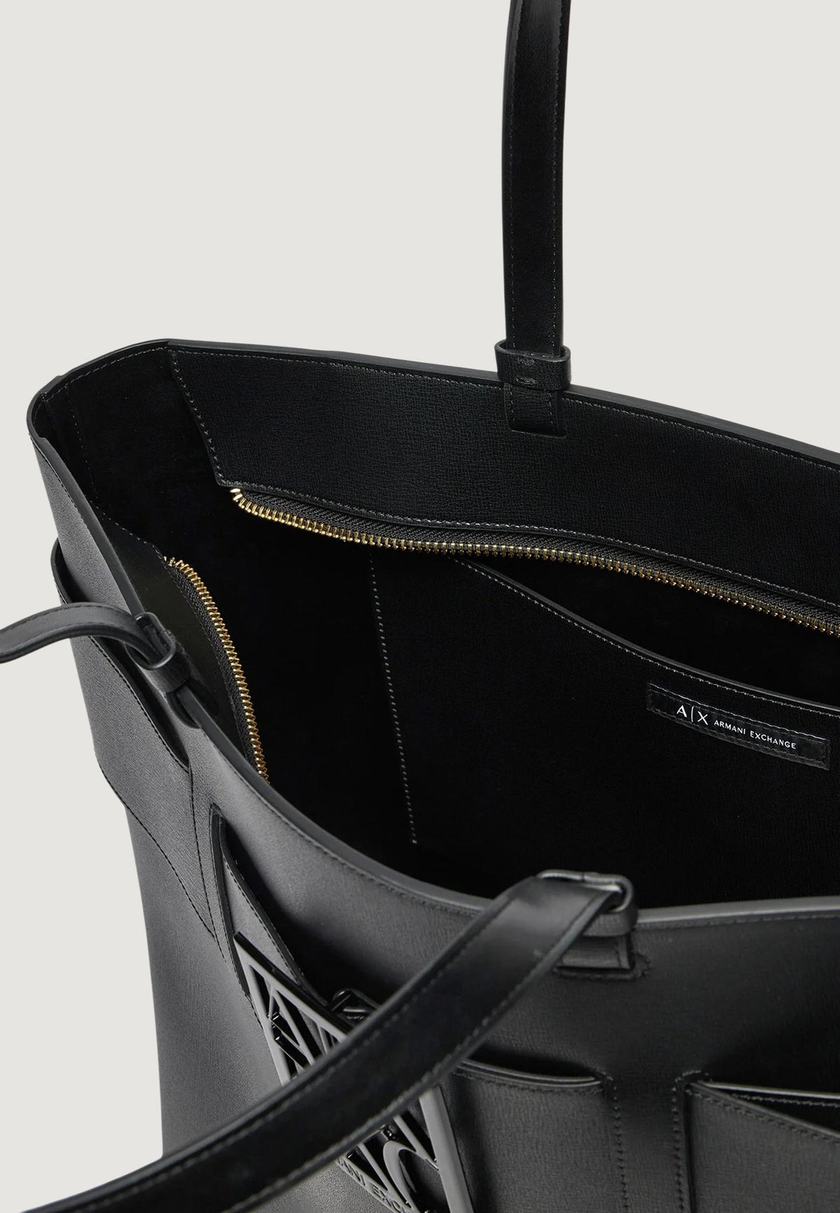 Armani Exchange Polyurethaan Handtas met Knopensluiting – Zwart