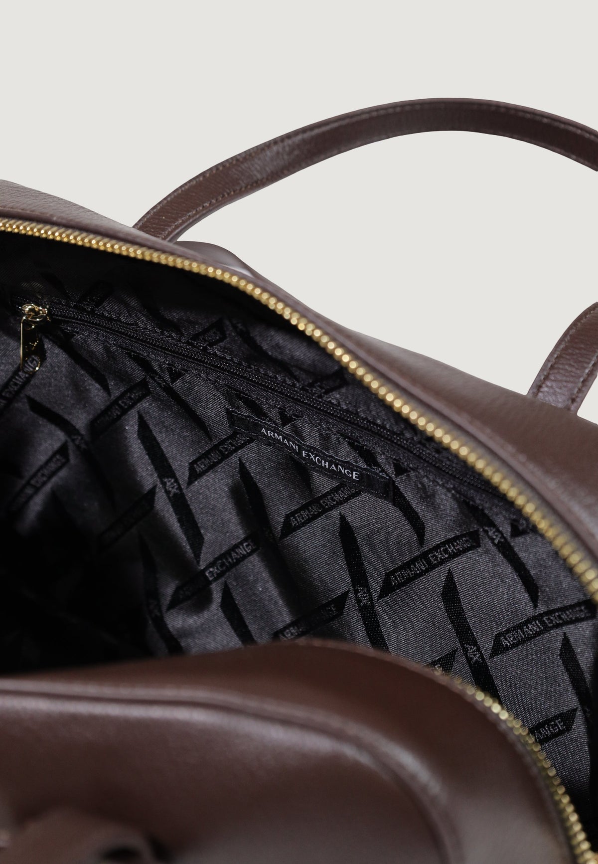 Armani Exchange Middelgrote Handtas met Schouderriem – Bruin