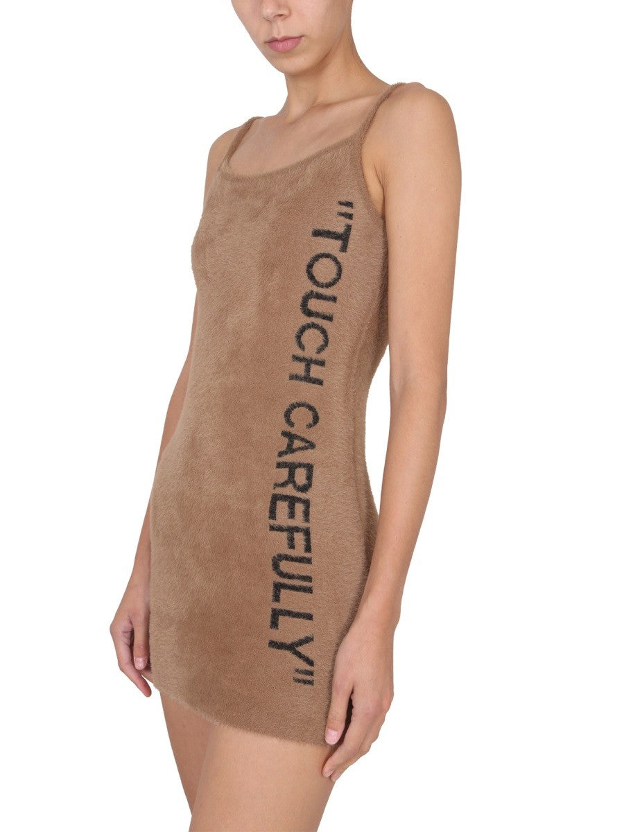 Off-White Pluizige Jurk met Logo – Beige