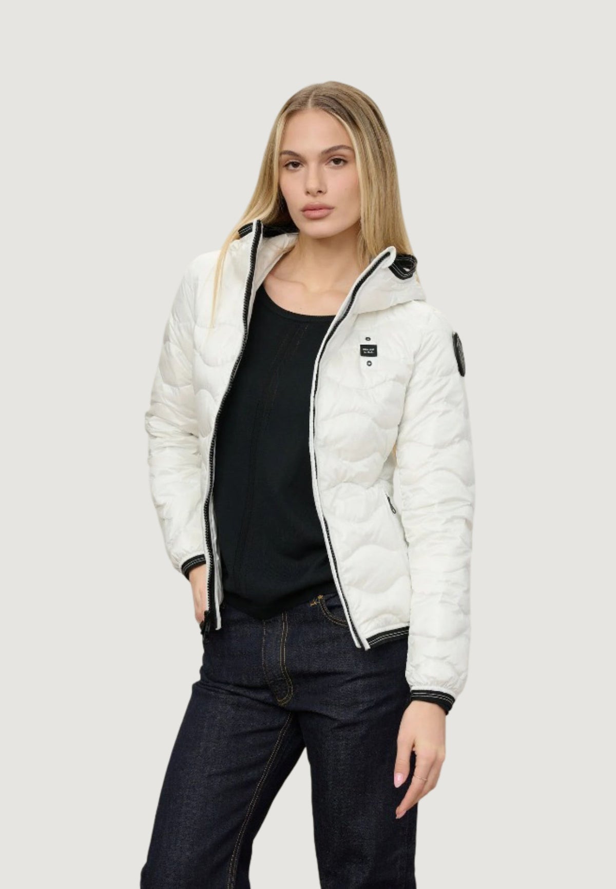 Blauer Camelia Gewatteerde jas met capuchon – Wit