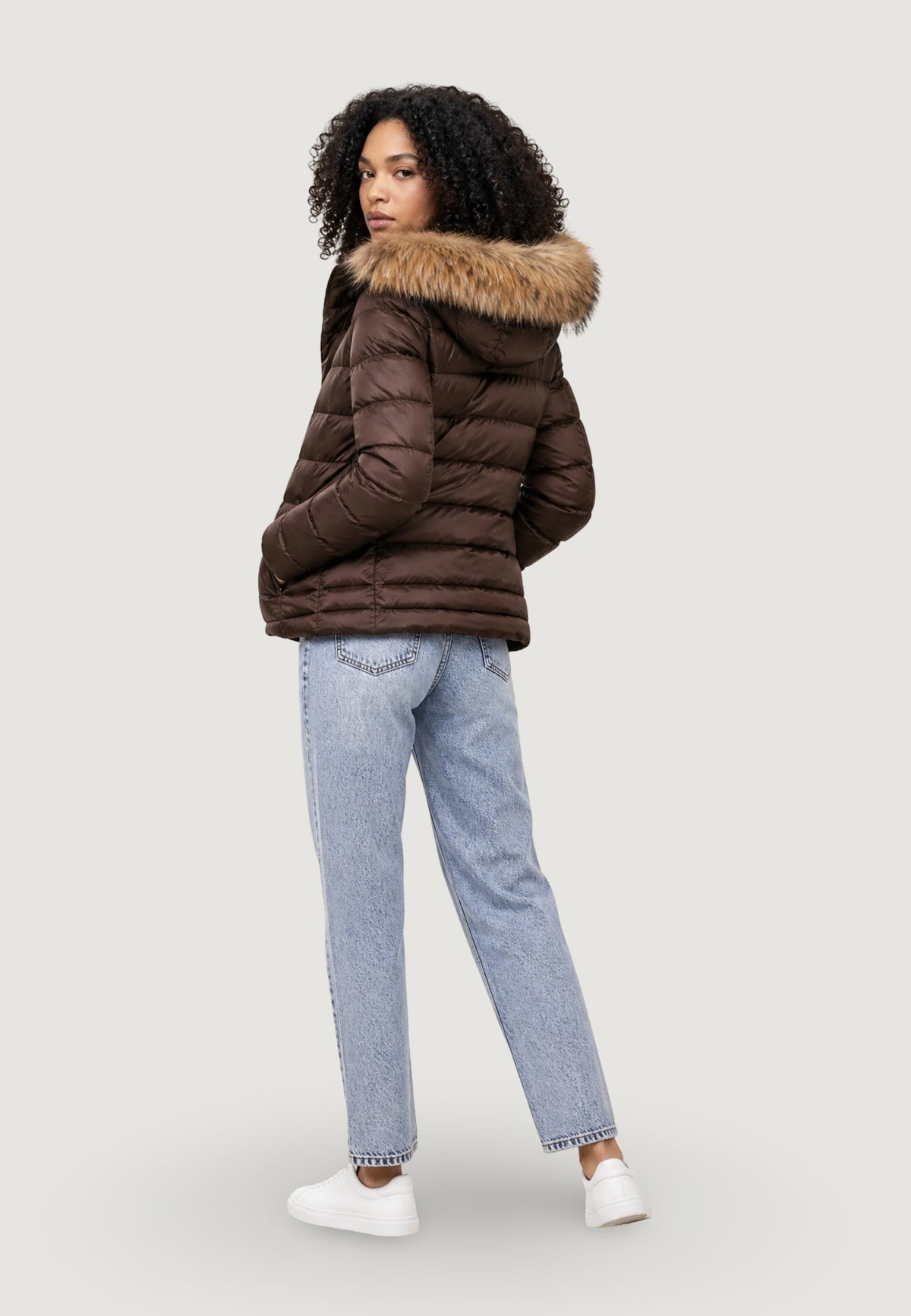 Blauer Arcadia Gewatteerde jas met capuchon – Bruin