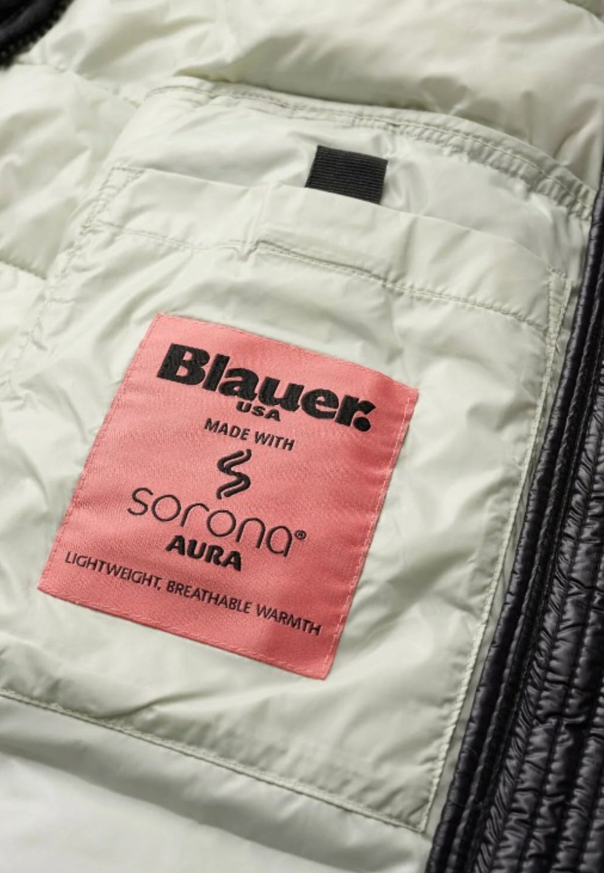 Blauer Caroll Gewatteerde jas met capuchon – Zwart
