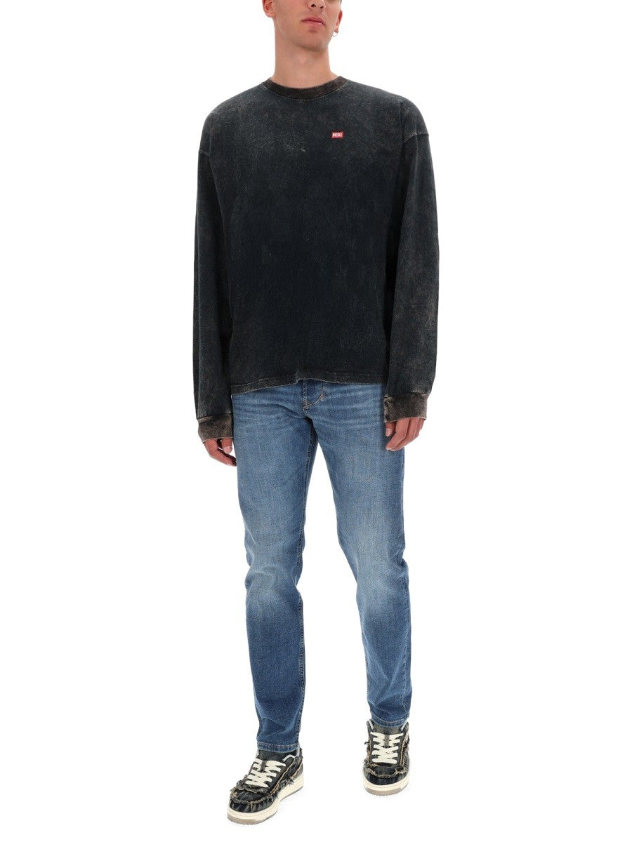 Diesel 1986 Larkee-Beex Jeans – Middenblauw
