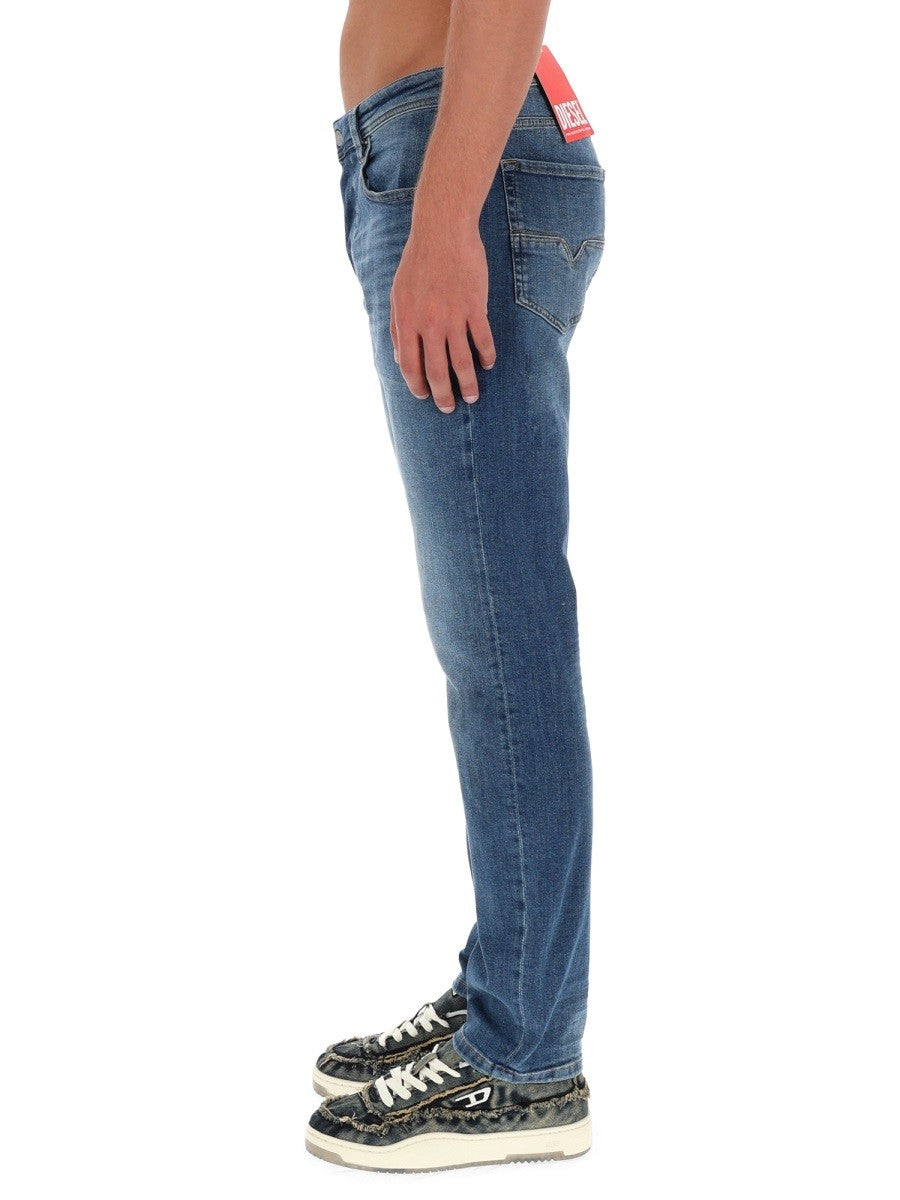 Diesel 1986 Larkee-Beex Jeans – Middenblauw