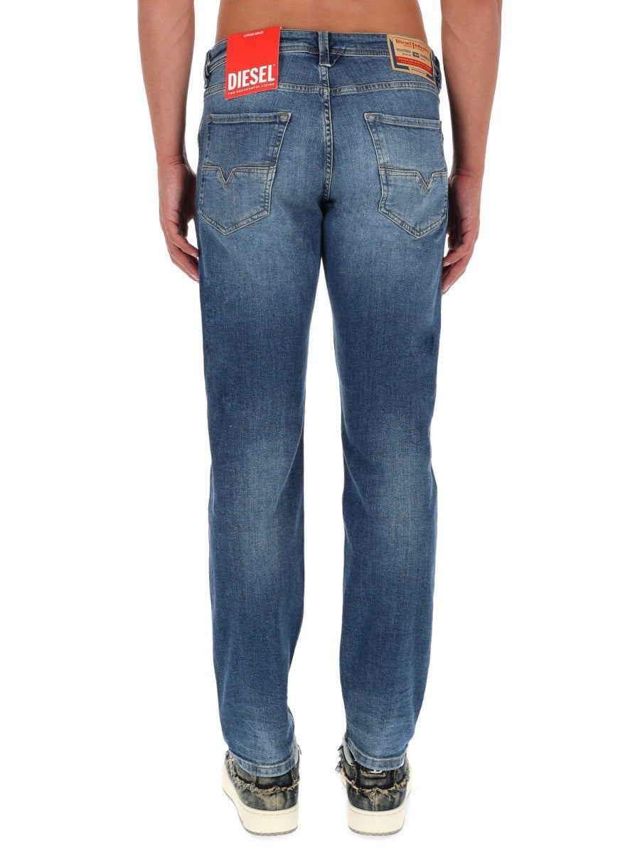 Diesel 1986 Larkee-Beex Jeans – Middenblauw
