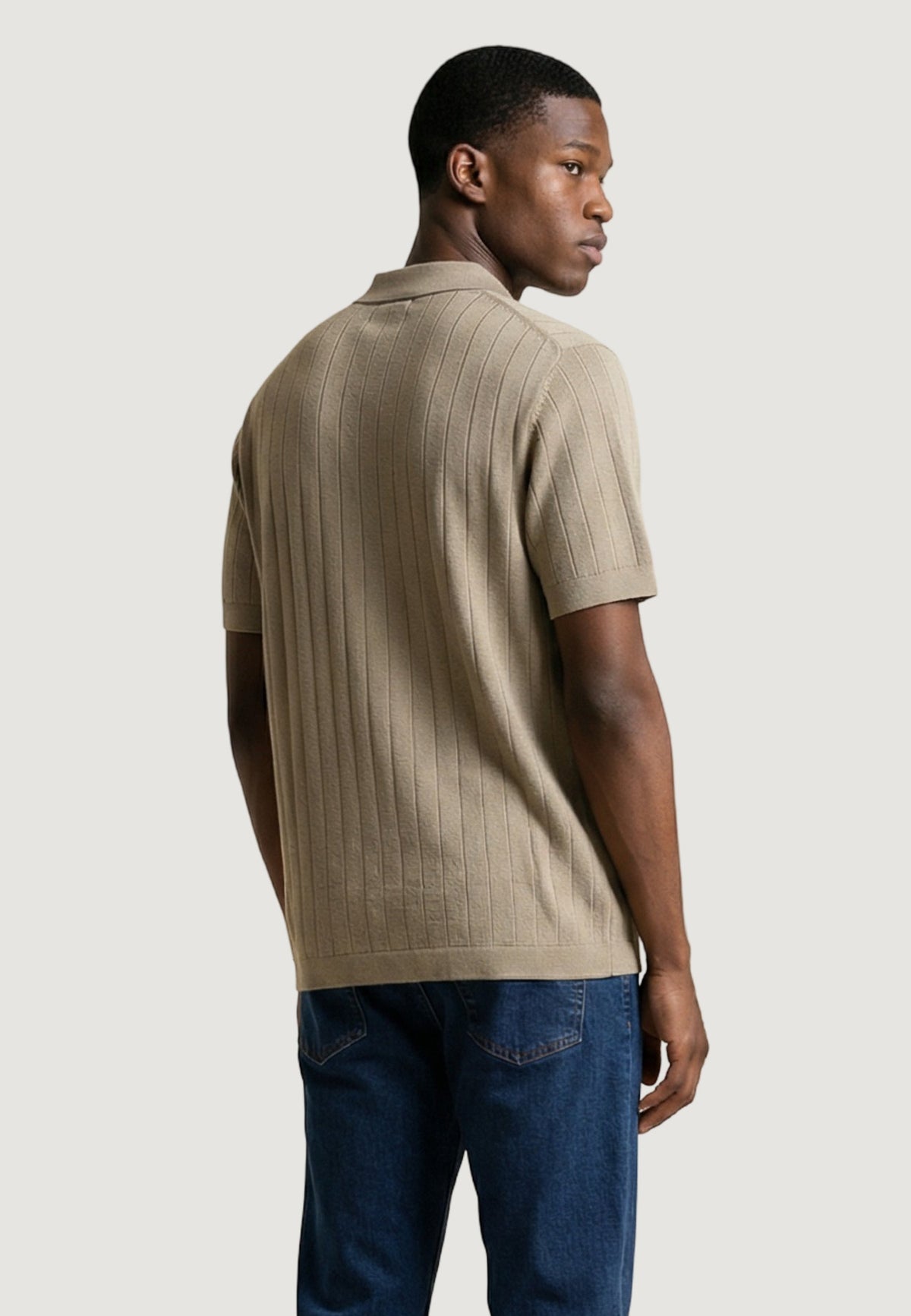 Armani Exchange Gebreide Polo met Korte Mouwen – Taupe