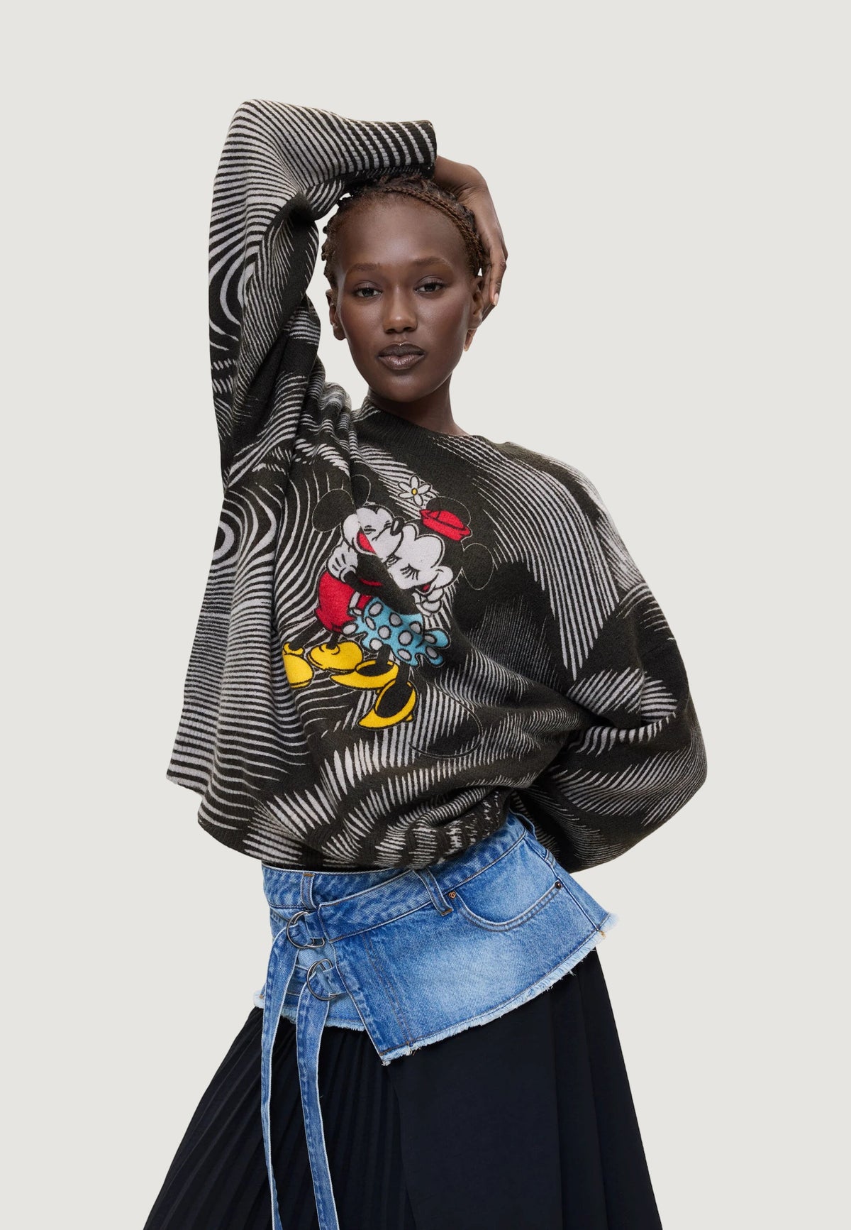 Desigual Hug Mickey Trui met zebraprint en borduursel – Zwart