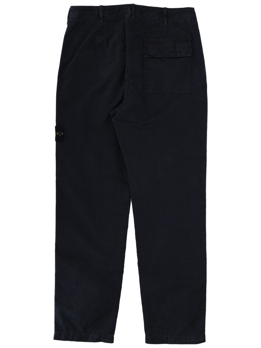 Stone Island Broek met logopatch – Marineblauw