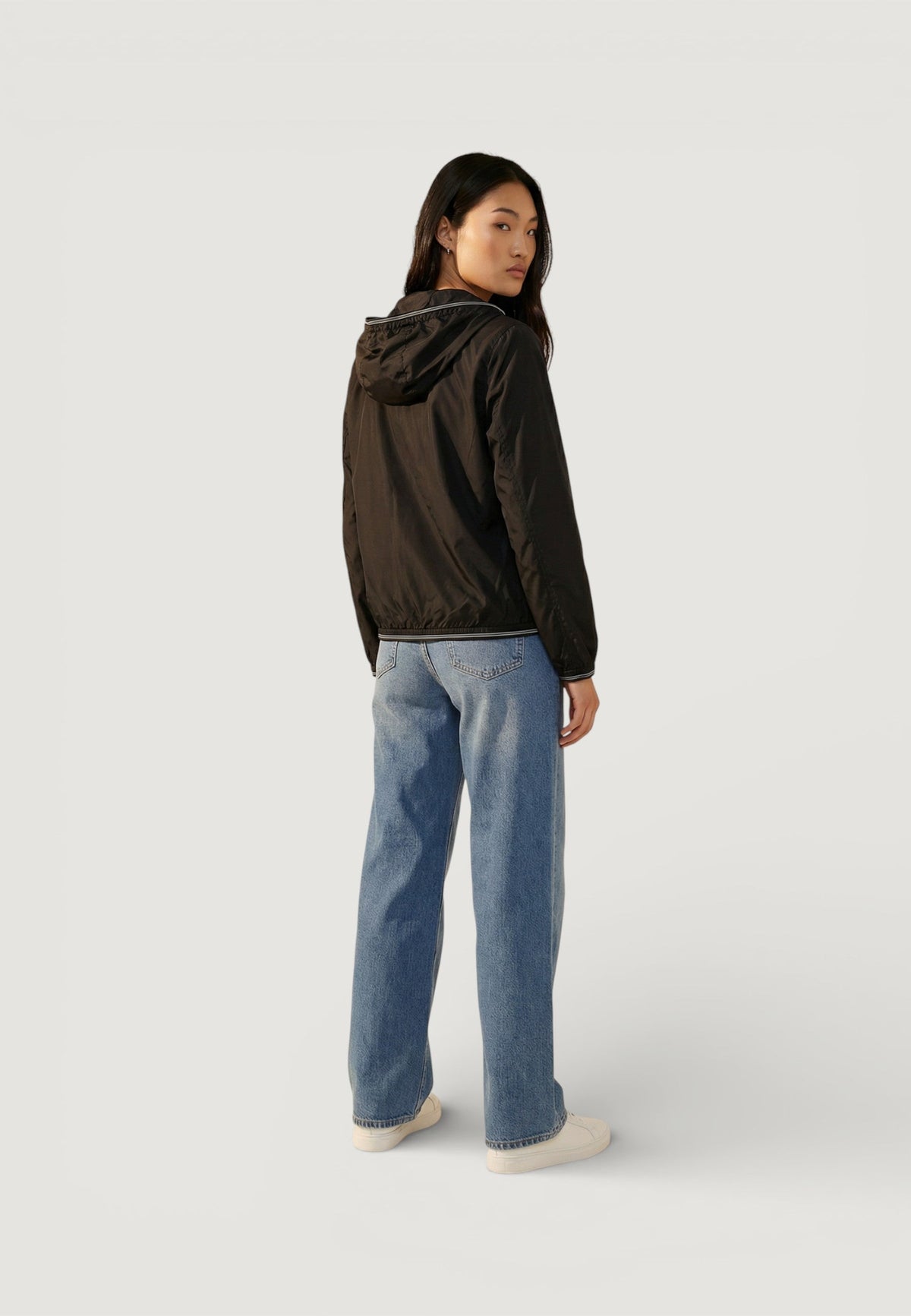 Blauer Nay Jas met vaste capuchon – Zwart