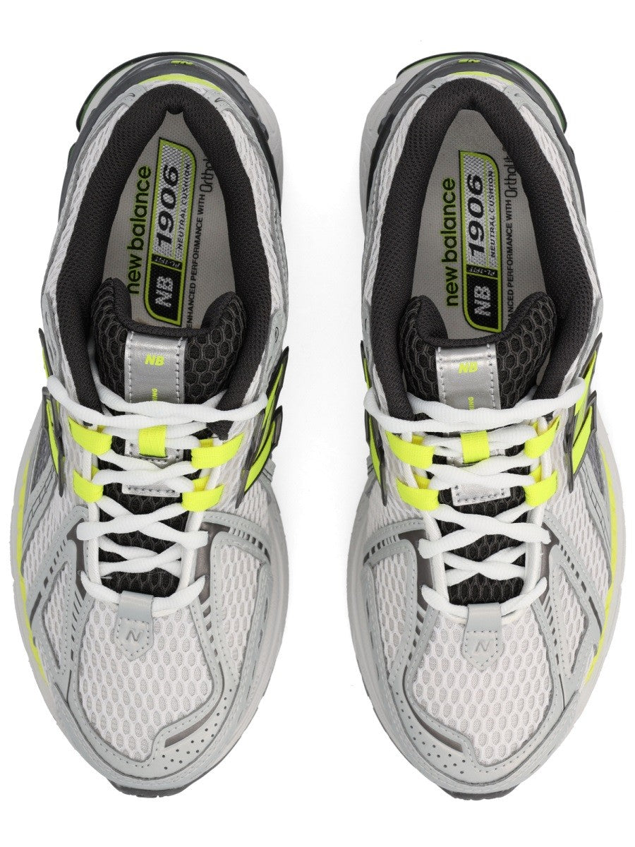 New Balance 1906R Sneakers – Grijs