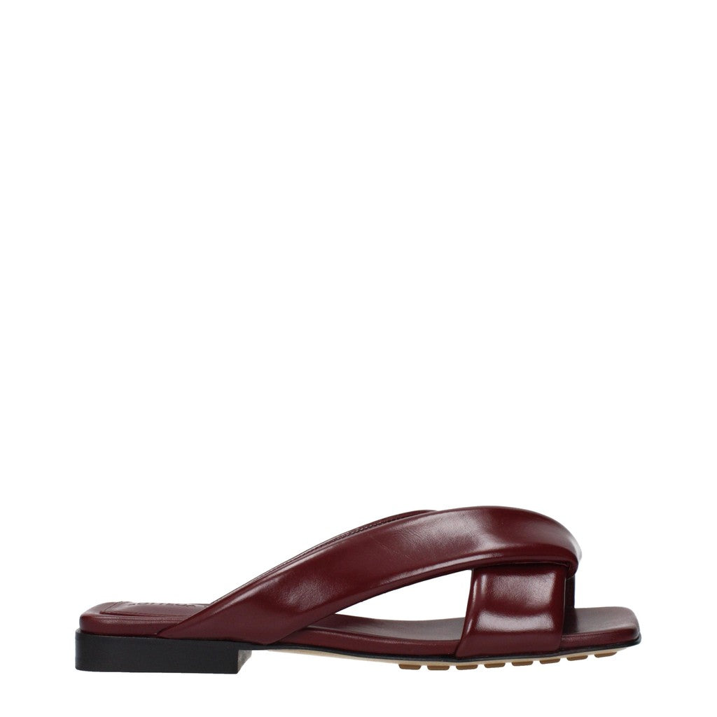Bottega Veneta Leren sandalen met open neus – Bordeaux