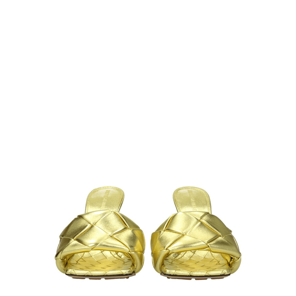 Bottega Veneta Sandalen met hak en rubberen zool – Goud