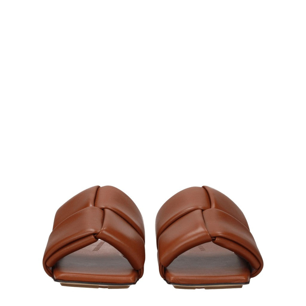 Bottega Veneta Leren herensandalen met open neus – Bruin