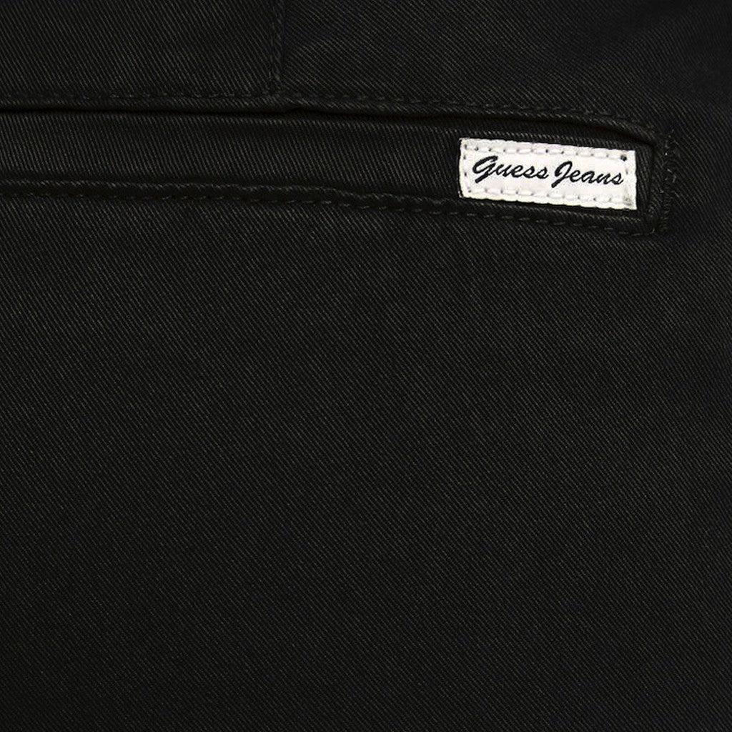 Guess Broek met vier zakken en logo – Zwart