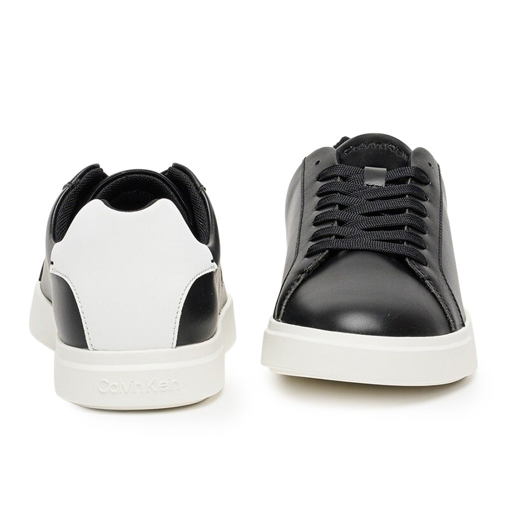 Calvin Klein Tweekleurige sneakers met veters en logo – Zwart / Wit