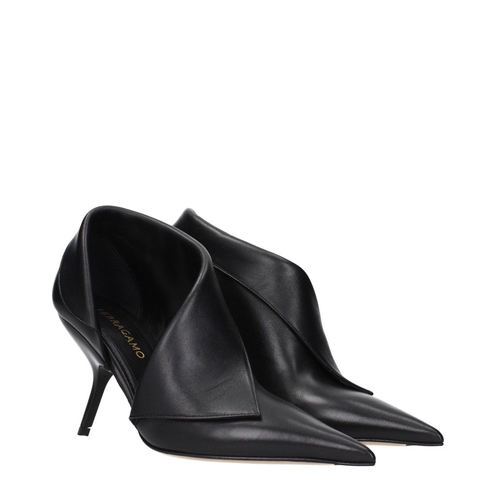 Salvatore Ferragamo Litty Enkellaarzen – Zwart