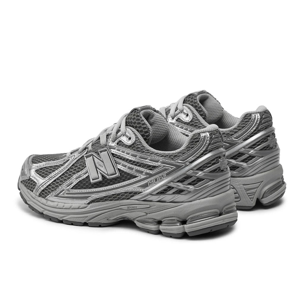 New Balance 1906R Sneakers – Zilver