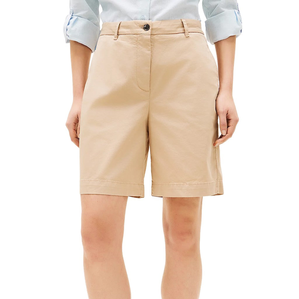 Tommy Hilfiger Bermuda short met paspelzakken en geborduurd logo – Beige