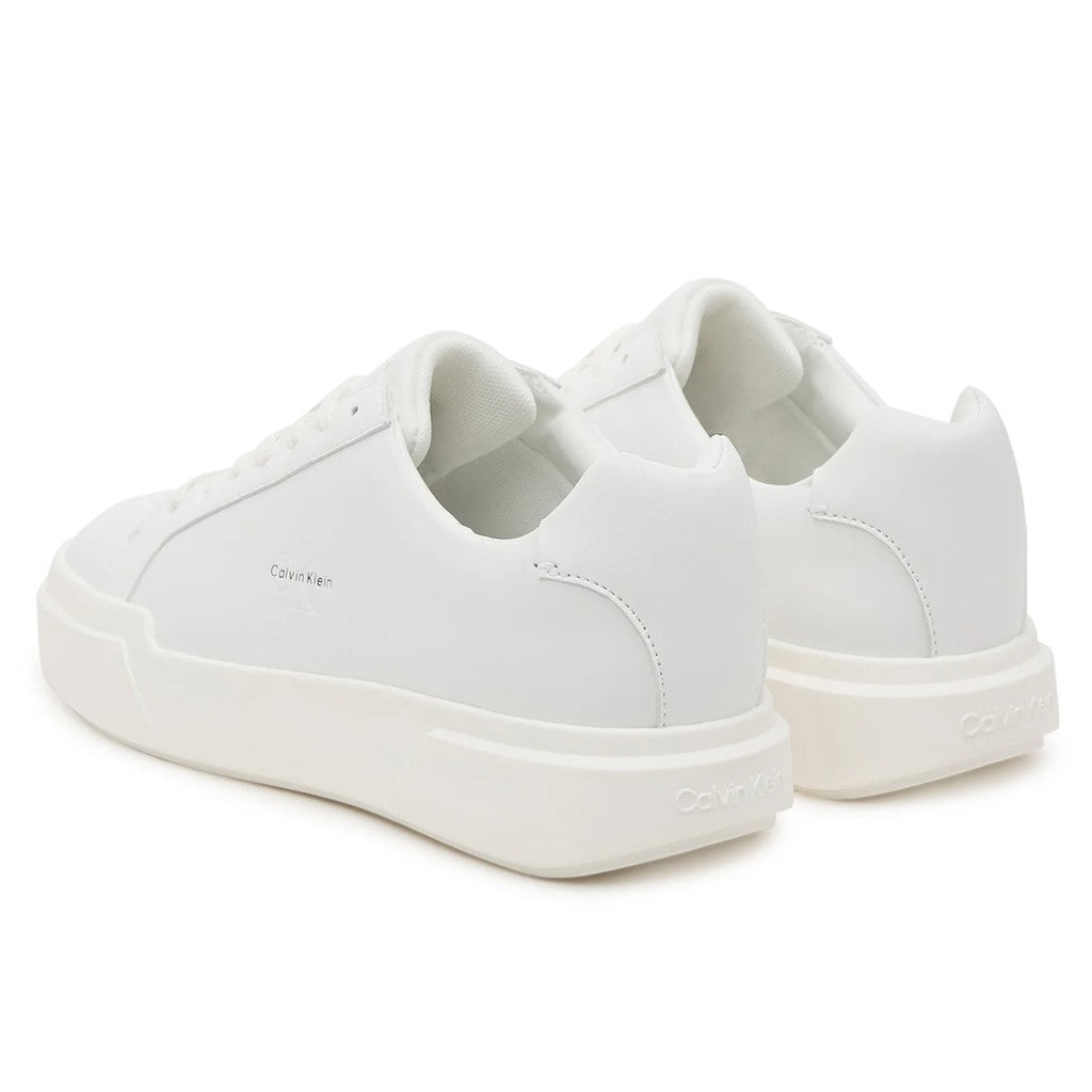 Calvin Klein Tweekleurige sneakers met veters en logo – Wit