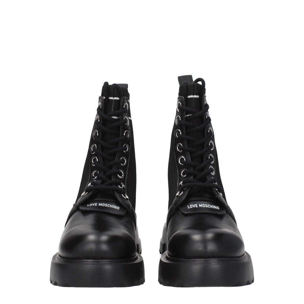 Love Moschino Enkellaarzen – Zwart