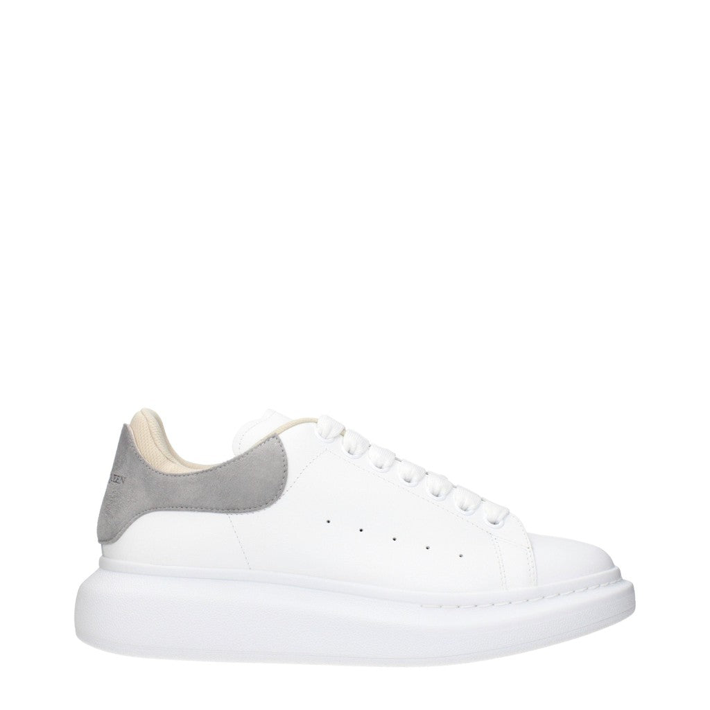 Alexander McQueen Oversized Sneakers met zilverkleurige details – Wit / Grijs