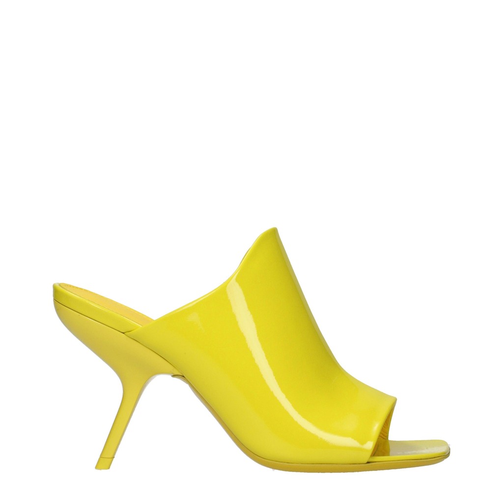 Salvatore Ferragamo Era Sandalen van lakleer – Geel