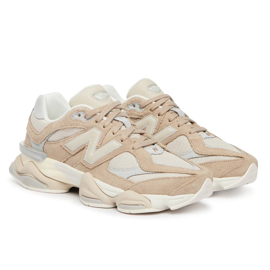 New Balance 9060 Sneakers – Beige