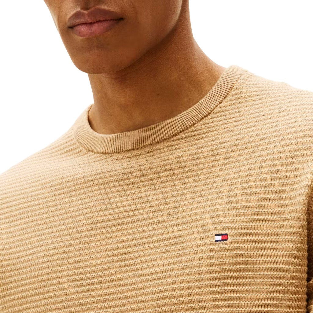 Tommy Hilfiger Effen trui met ronde hals en geborduurd logo – Beige