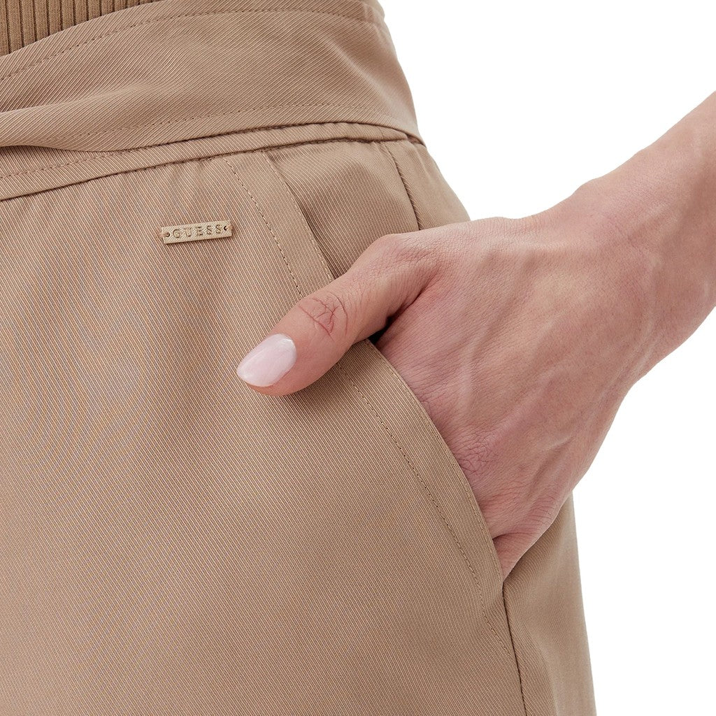 Guess Short met zak en sluiting met rits en knoop – Beige