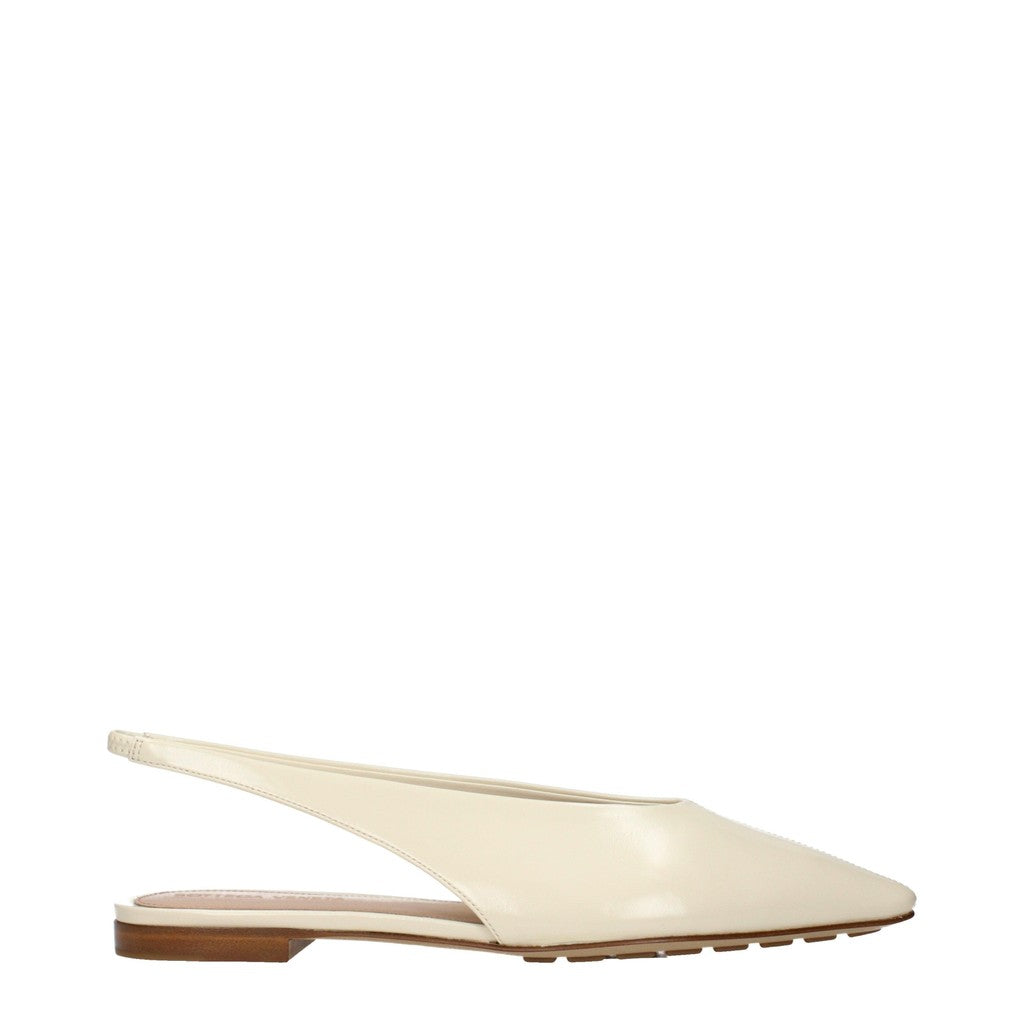 Bottega Veneta Ballerina's met puntige neus – Beige