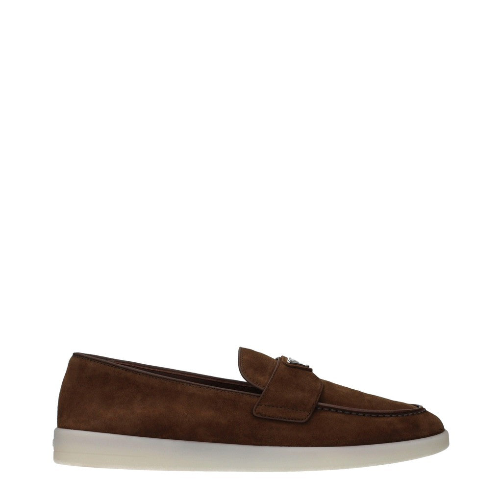 Prada Suède loafers met zilverkleurige details – Bruin