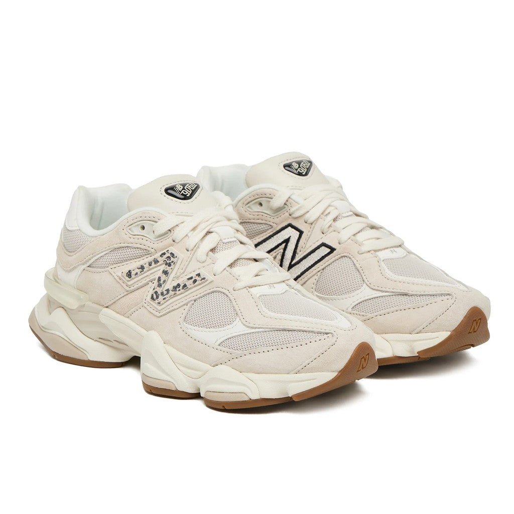 New Balance 9060 Sneakers – Beige
