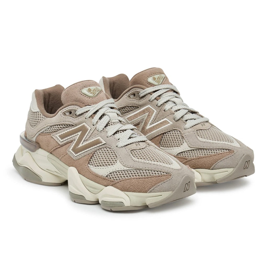New Balance 9060 Sneakers – Taupe