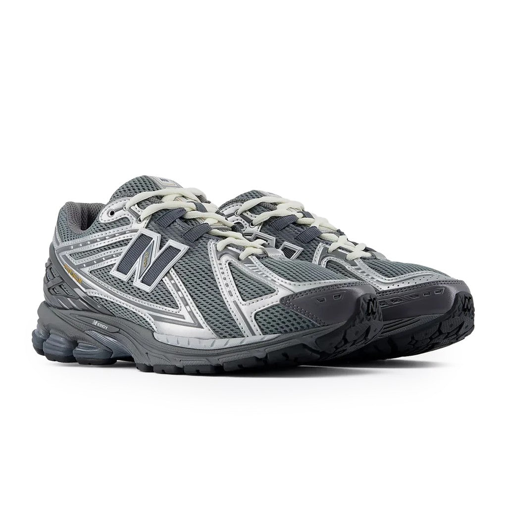 New Balance 1906R Sneakers – Grijs