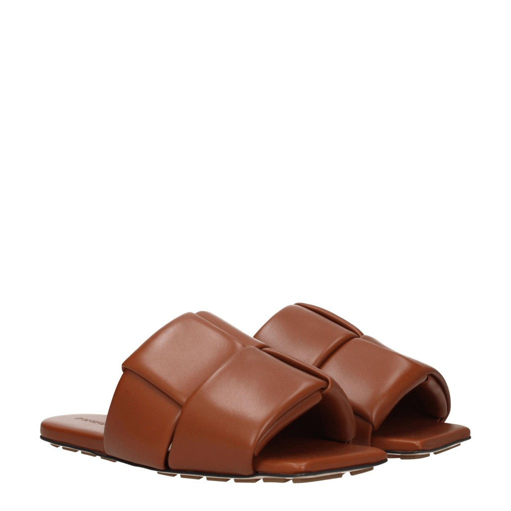 Bottega Veneta Leren herensandalen met open neus – Bruin