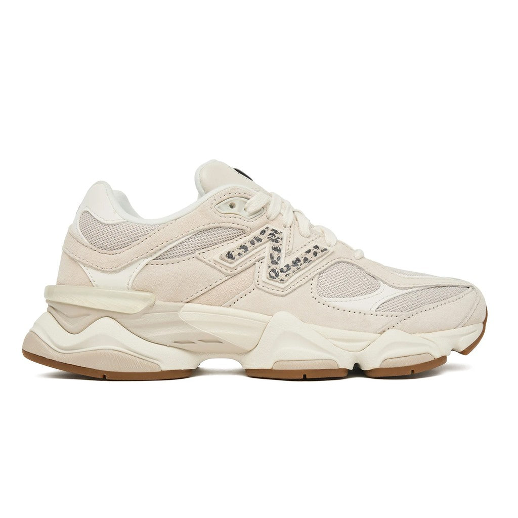 New Balance 9060 Sneakers – Beige