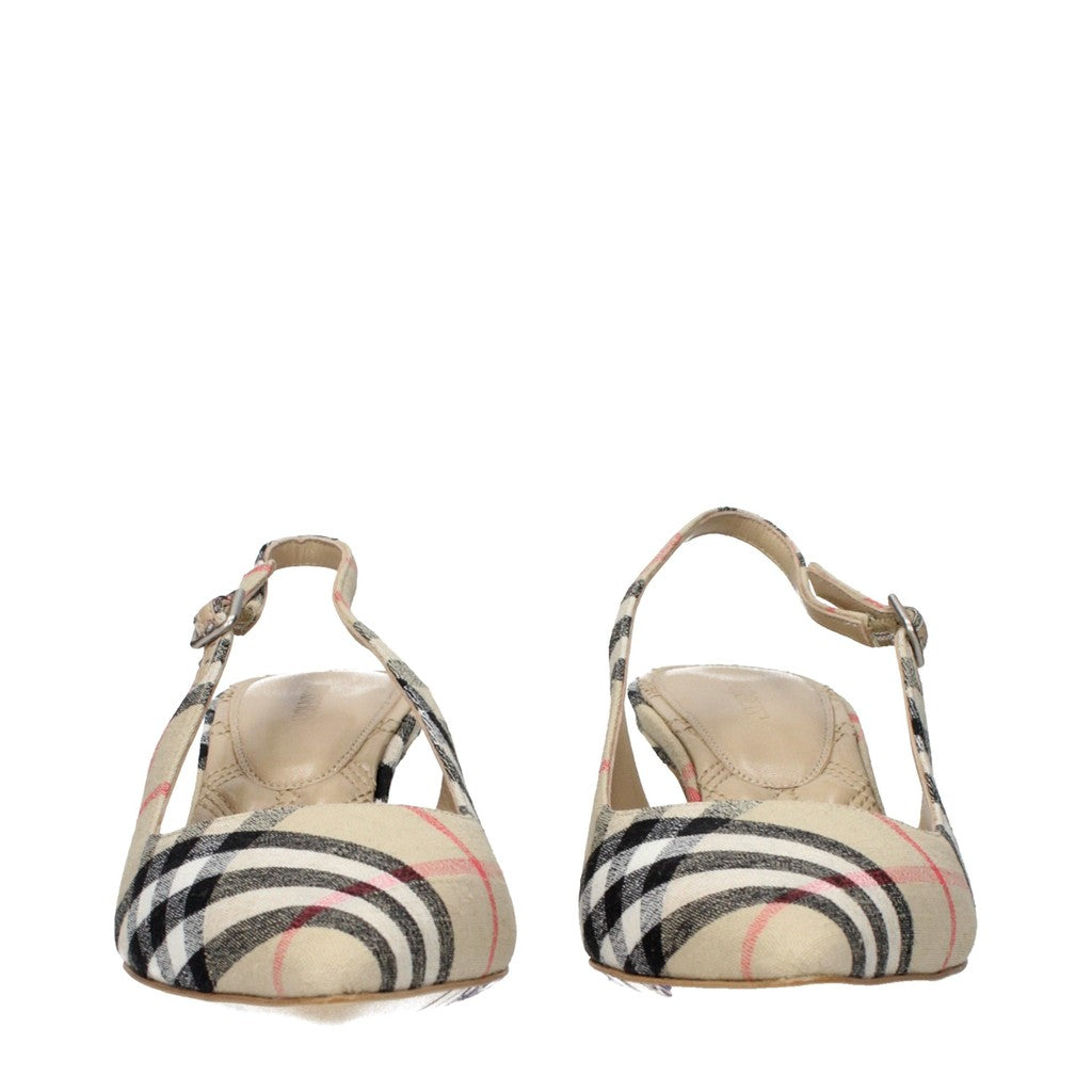 Burberry Pumps met puntige neus en gesp – Beige