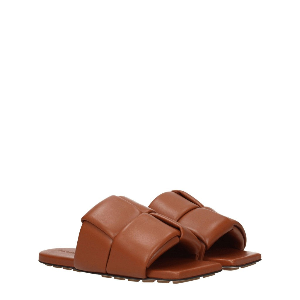 Bottega Veneta Leren sandalen met open neus – Bruin