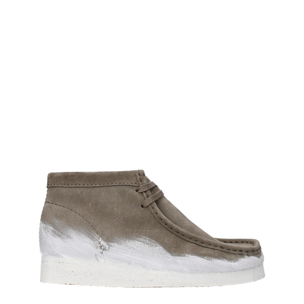 Clarks Wallabee Boot Enkellaarzen – Grijs / Wit