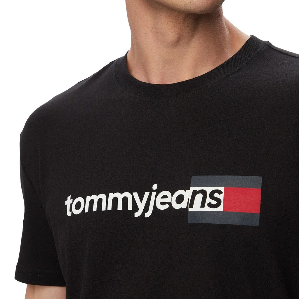 Tommy Jeans Regular Fit T-shirt met bedrukt logo – Zwart