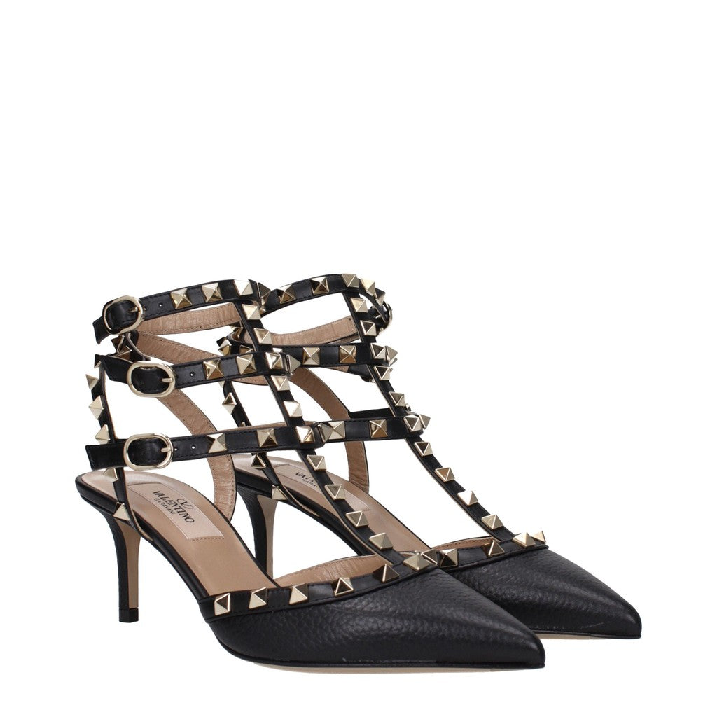 Valentino Garavani Rockstud Pumps met puntige neus – Zwart