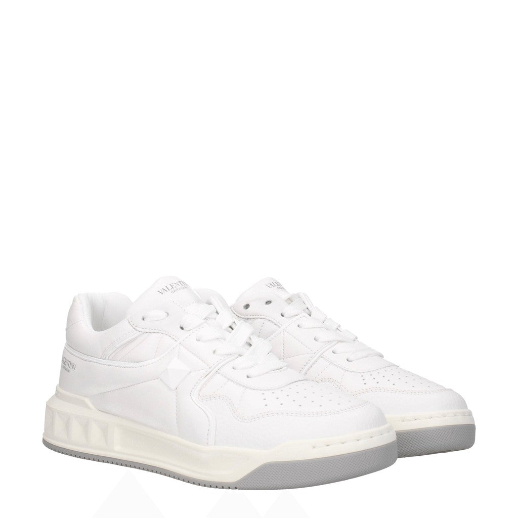 Valentino Garavani One Stud Sneakers van leer – Wit