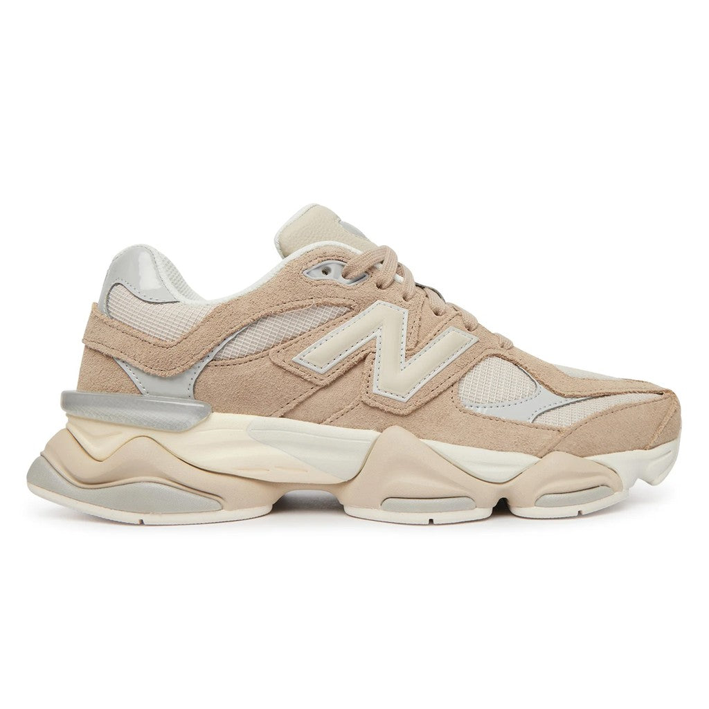 New Balance 9060 Sneakers – Beige