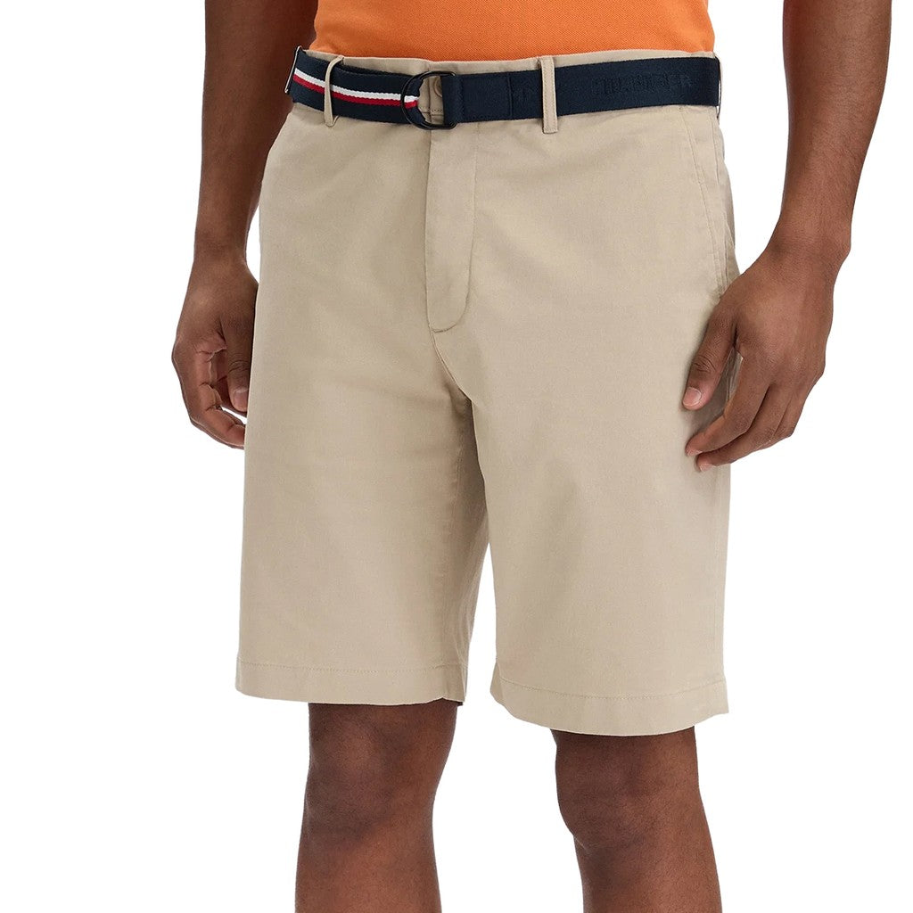 Tommy Hilfiger Slim fit bermuda short met riem – Beige