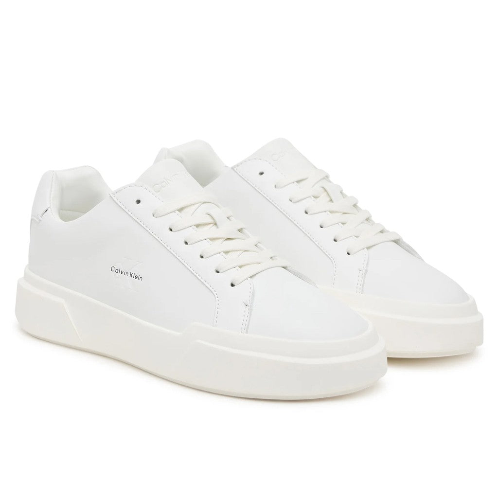 Calvin Klein Tweekleurige sneakers met veters en logo – Wit