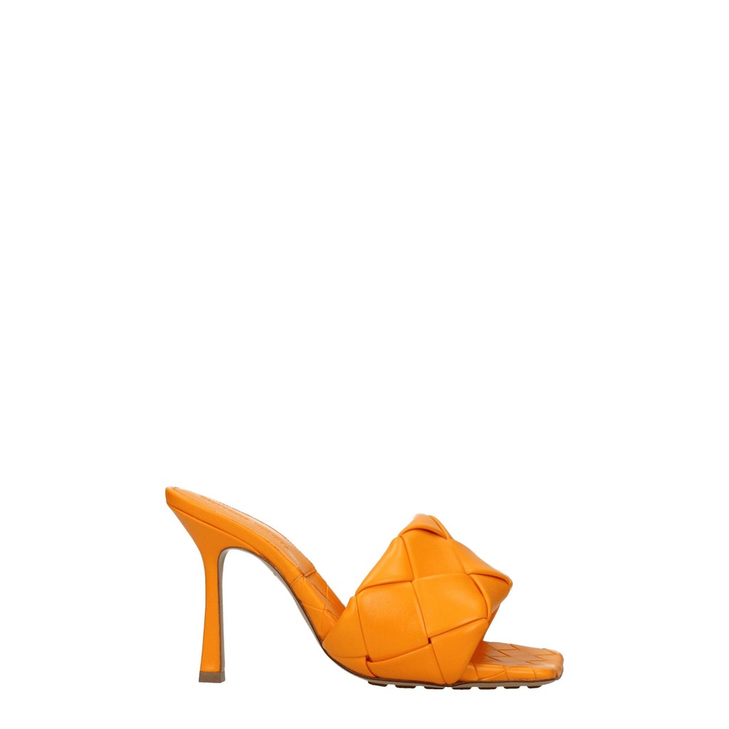 Bottega Veneta Leren sandalen met hak en leren zool – Oranje