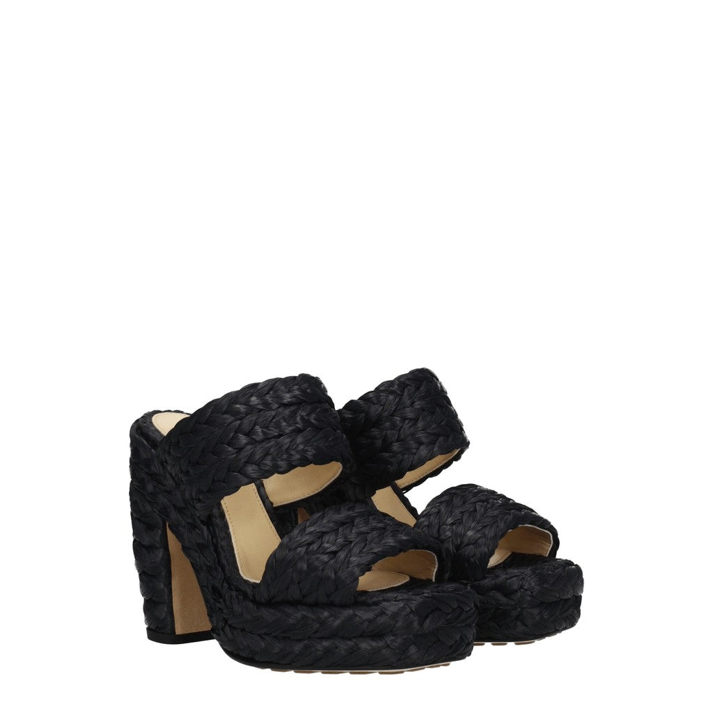 Bottega Veneta Hoge raffia sandalen met hak – Zwart